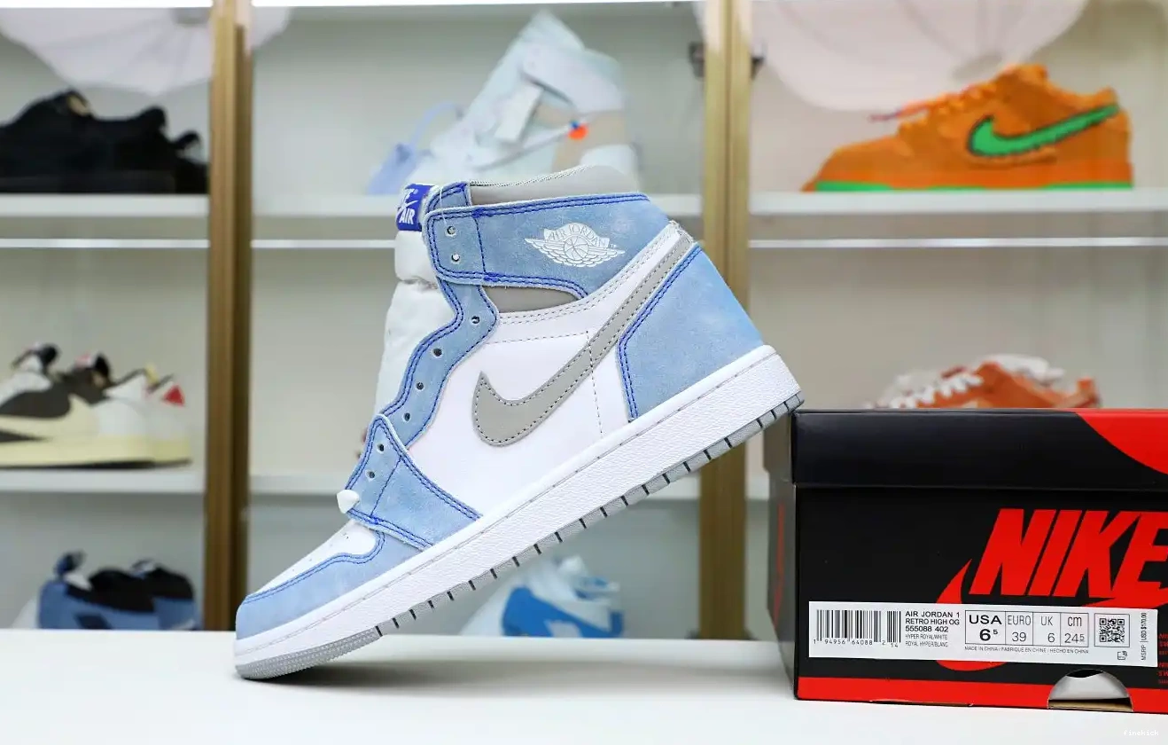 1 HIGH RETRO JORDAN ROYAL' 'HYPER OG AIR 0426